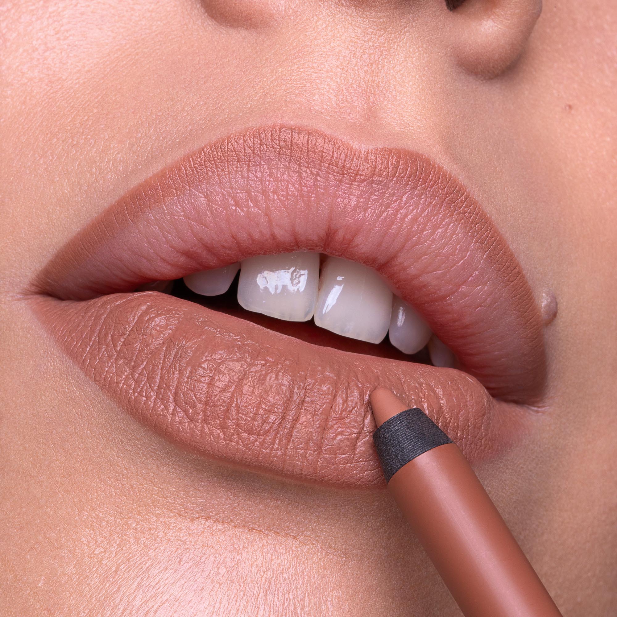 NABLA Close-Up Lip Shaper lūpų pieštukas