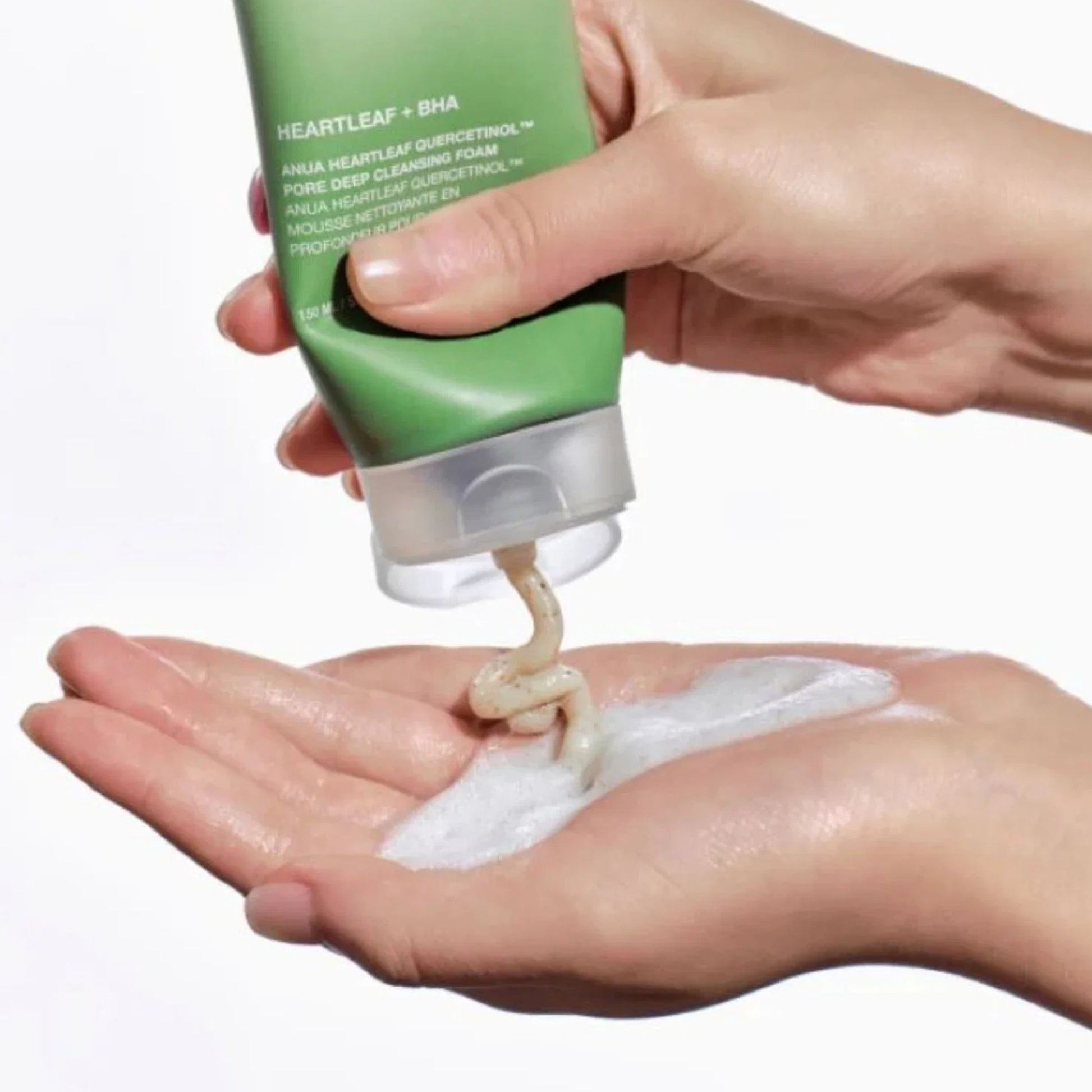 ANUA Heartleaf Quercetinol Pore Deep Cleansing Foam giliai poras valantis veido prausiklis 4