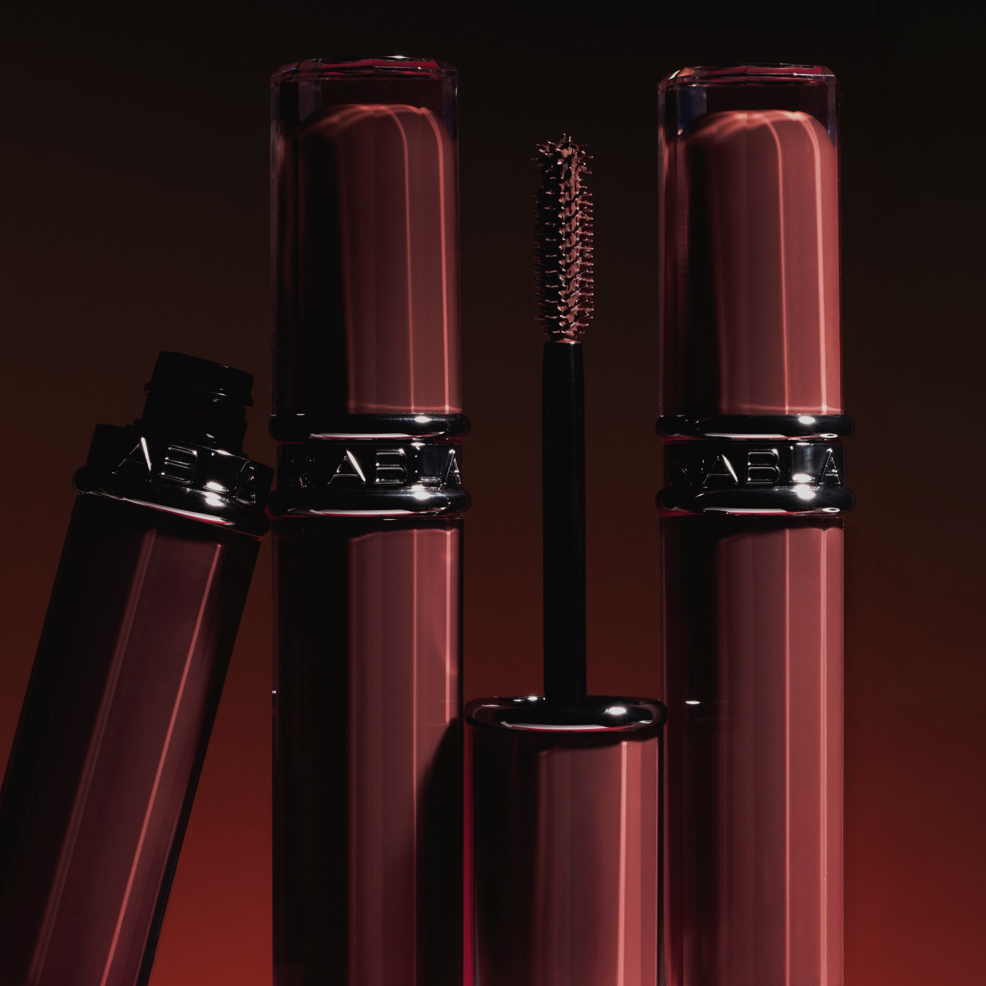 Nabla Beyond Bold Mascara blakstienų tušas CHERRYBROWN 4