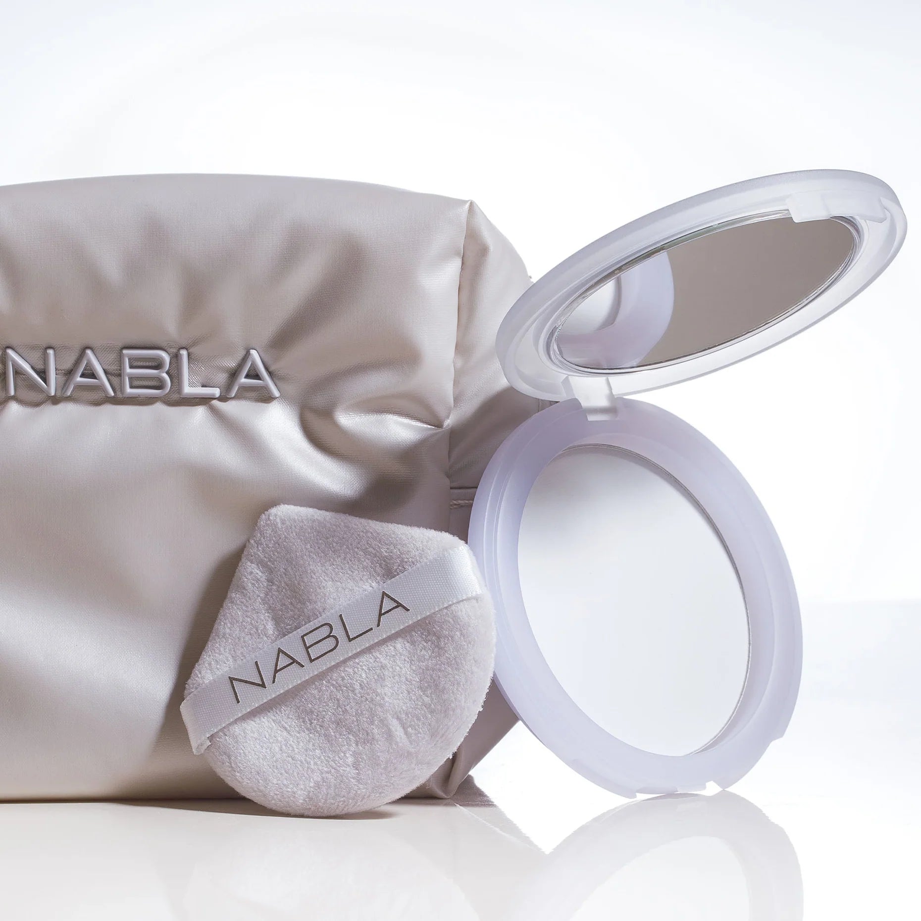 NABLA Close-Up Blotting Pressed Powder presuota matinanti pudra
