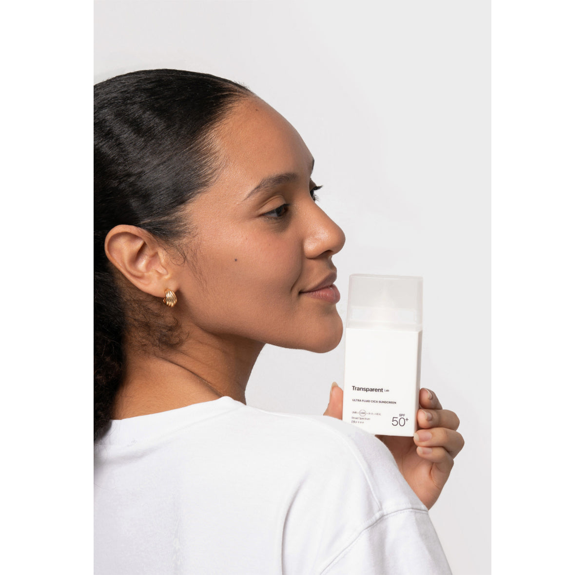“Ultra-fluid Cica Sunscreen” apsauga veidui su mineraliniais ir cheminiais filtrais SPF50 